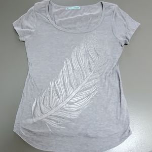 Maurice's size small leaf t-shirt